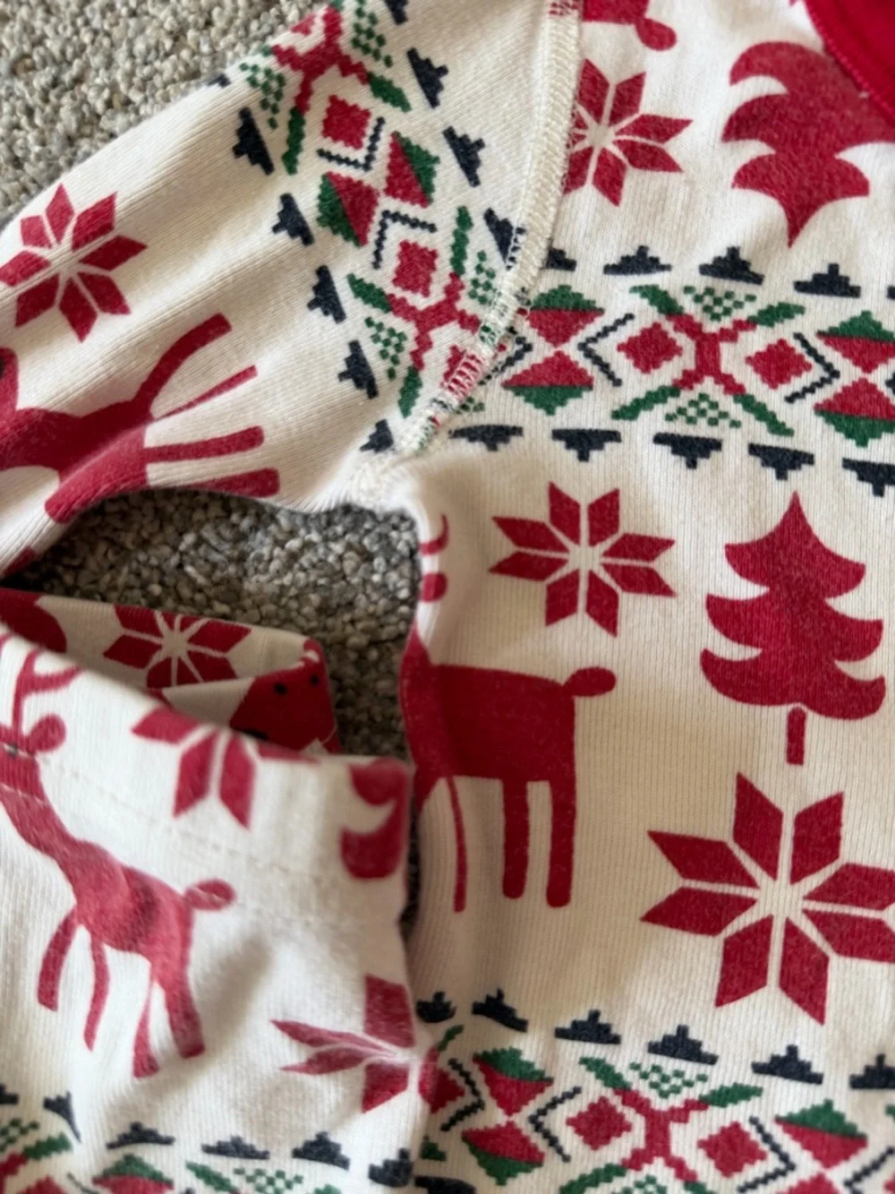 Hanna Andersson Long John Pajama Set in Dear Deer Red White Fair Isle Size 2